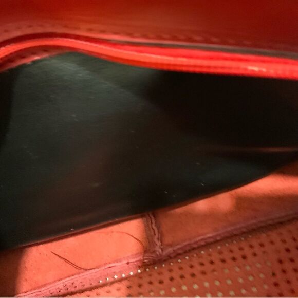 Crosspoint made for Charles Klein Italy  Leather crossbody red perforated - Picture 15 of 15